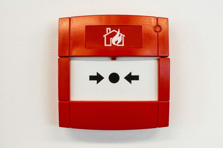 Priešgaisrinės signalizacijos rankinis paleidimo mygtukas